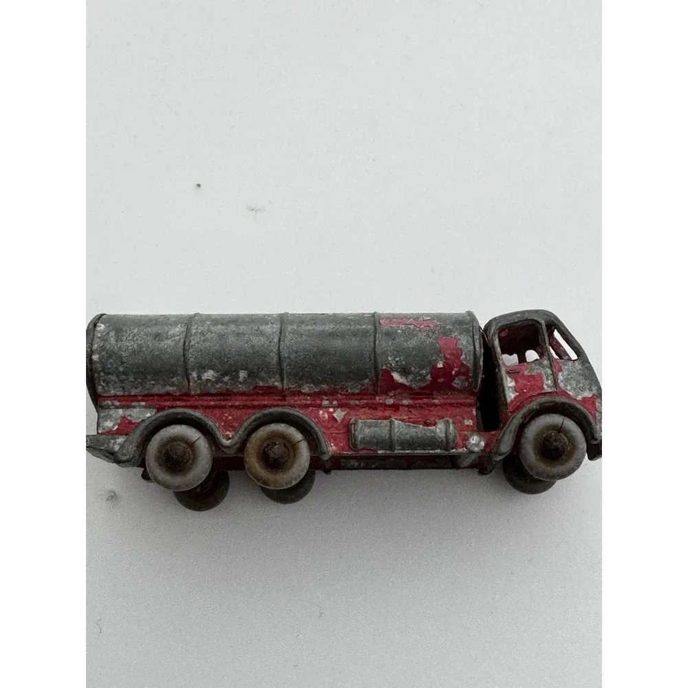 Vintage Lesney Red Oil Tanker Truck Die Cast Car England 1:64 Scale 3in